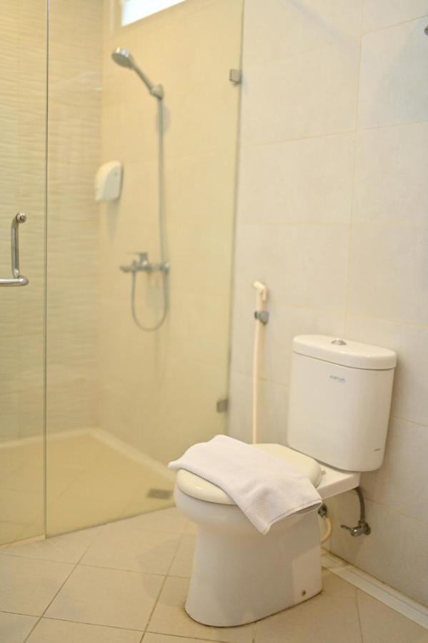 Kawana Hotel Паданг Экстерьер фото