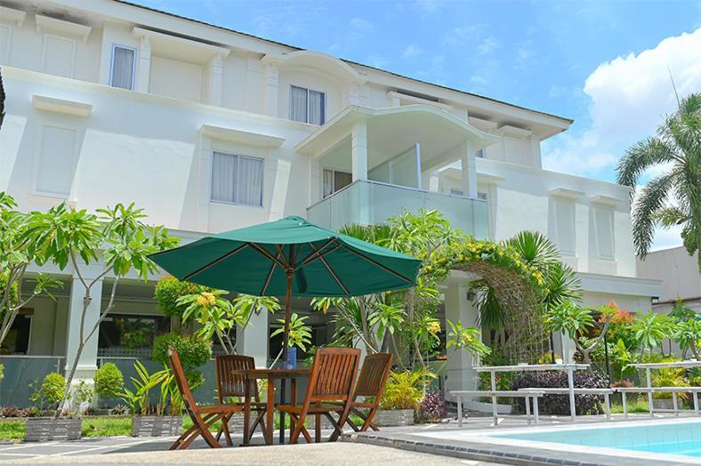 Kawana Hotel Паданг Экстерьер фото