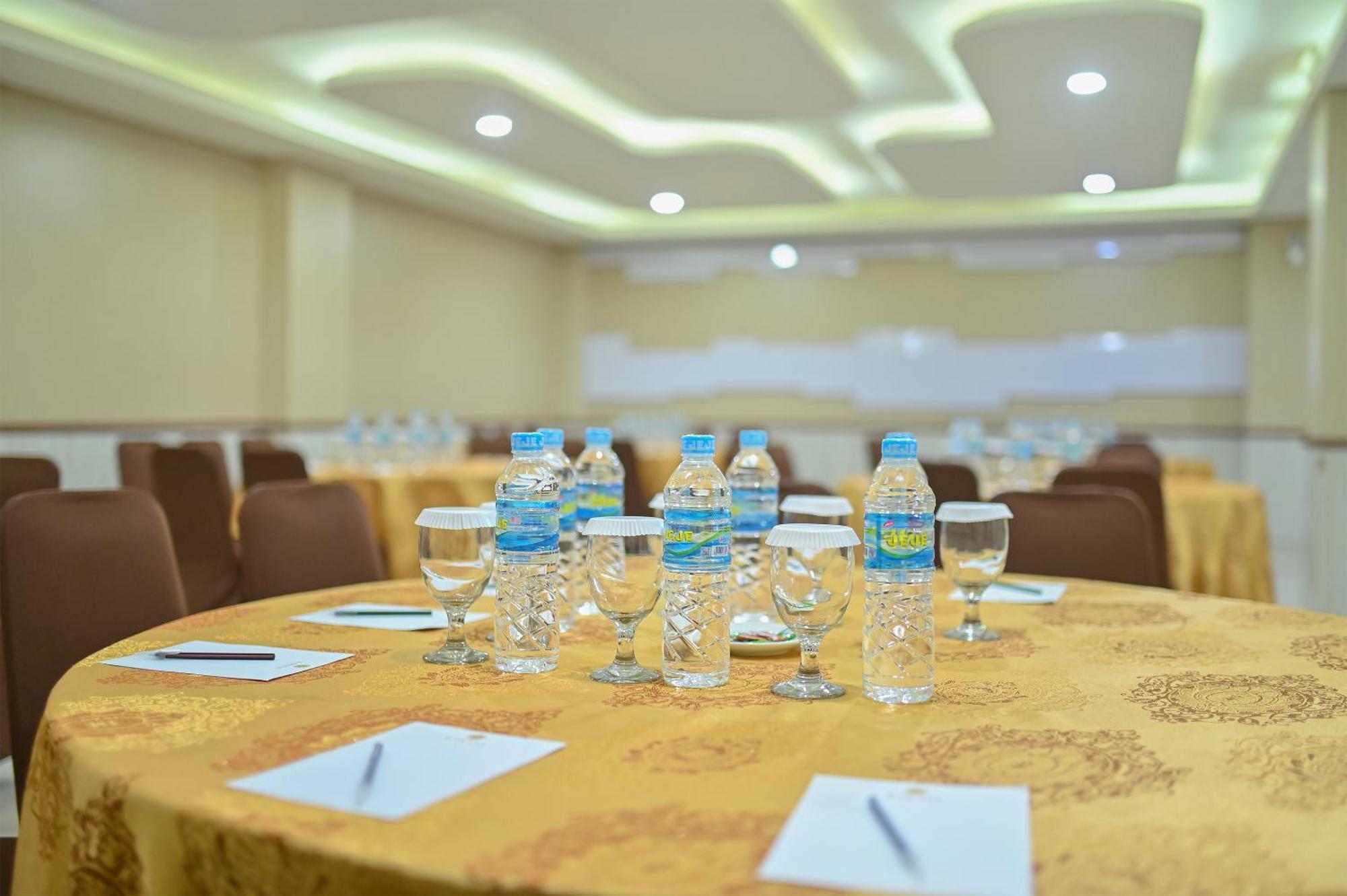 Kawana Hotel Паданг Экстерьер фото