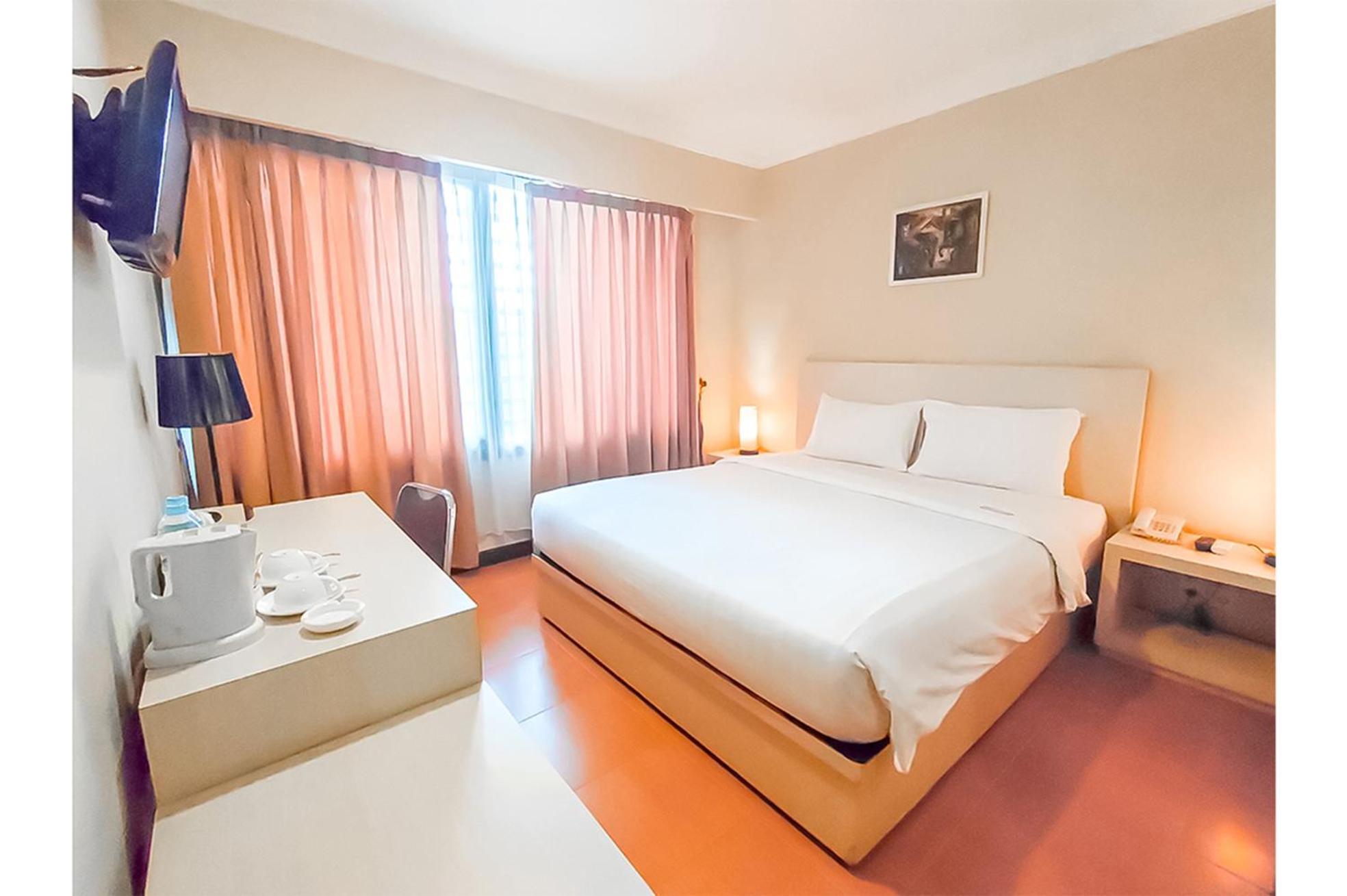 Kawana Hotel Паданг Экстерьер фото