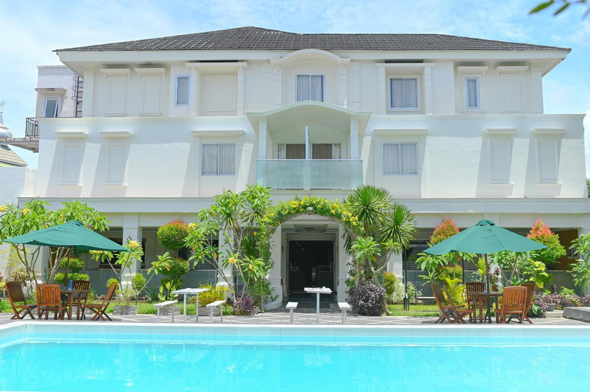 Kawana Hotel Паданг Экстерьер фото